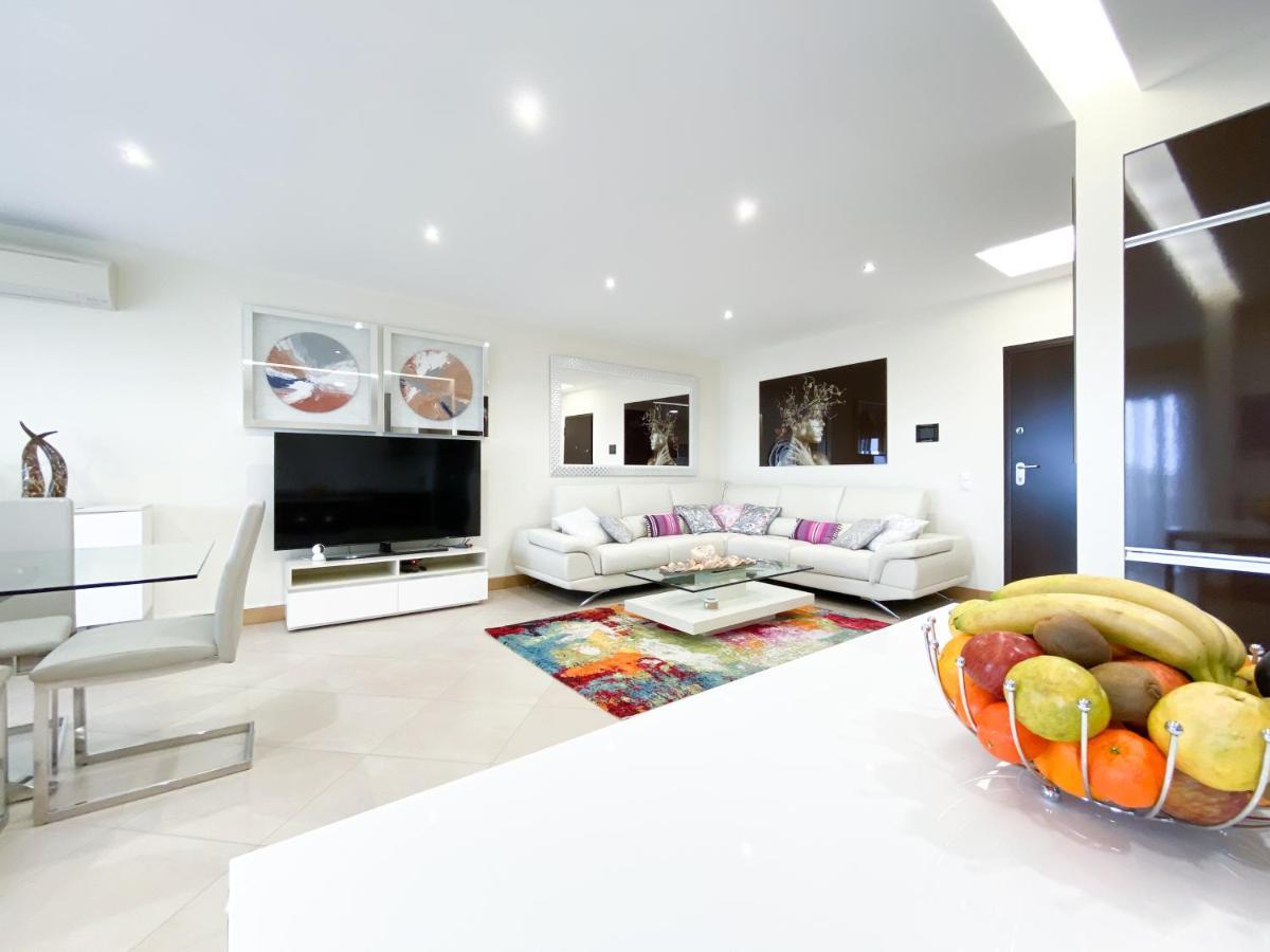 Luxury Condominium Apartment With Swimming Pool #1903 Lagos Exterior photo