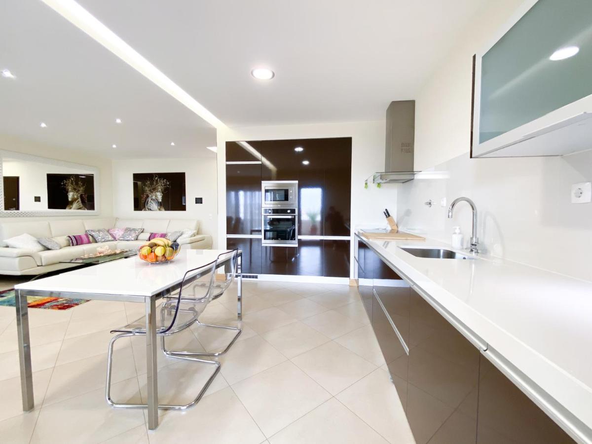 Luxury Condominium Apartment With Swimming Pool #1903 Lagos Exterior photo